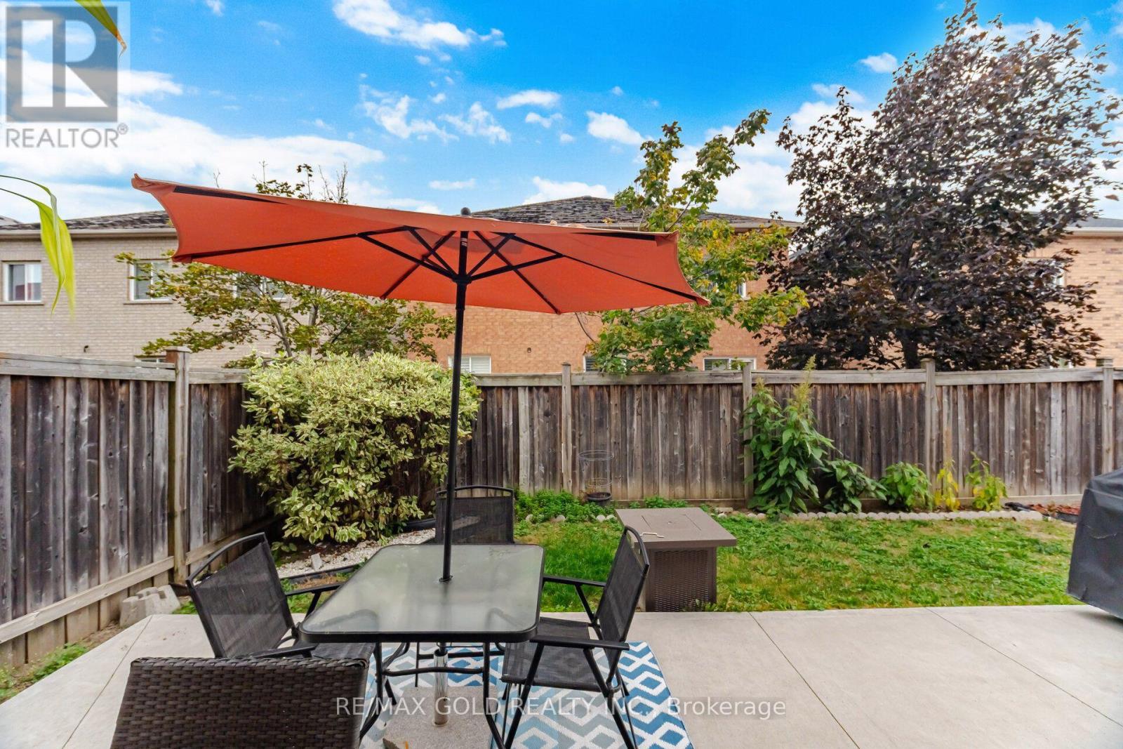 10 Sir Jacobs Crescent Property Photo 45