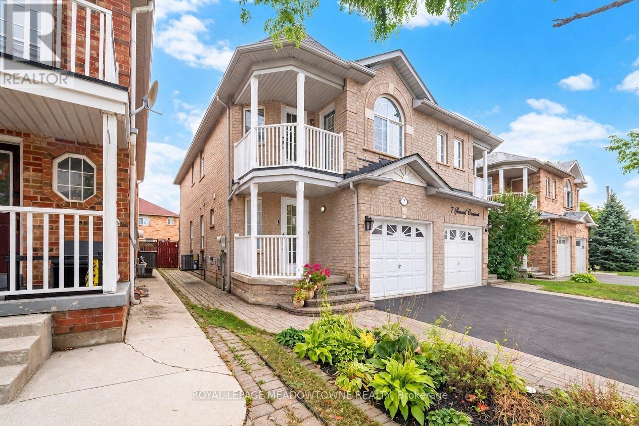 7 Secord Crescent Property Photo 2