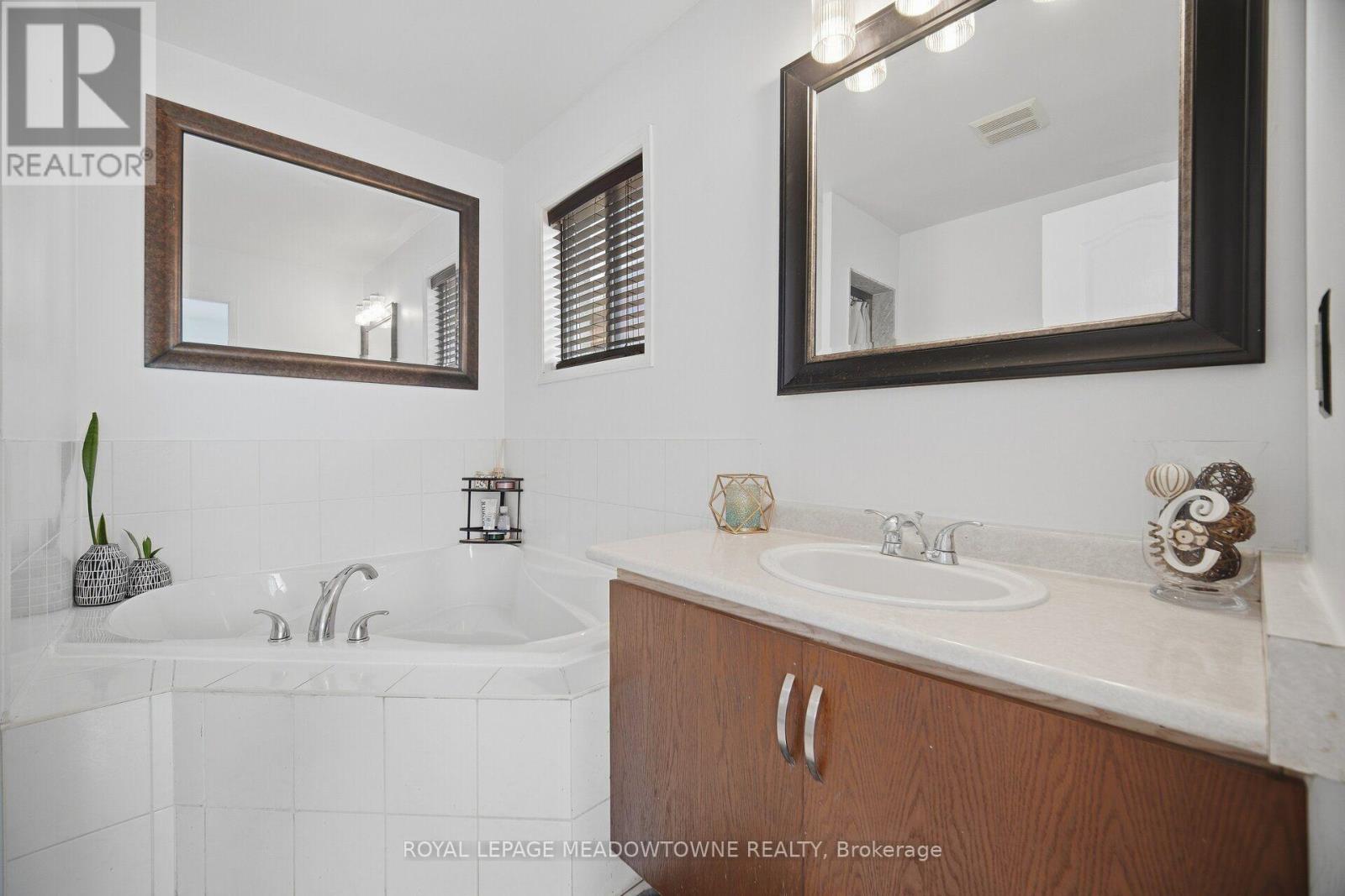 7 Secord Crescent Property Photo 20