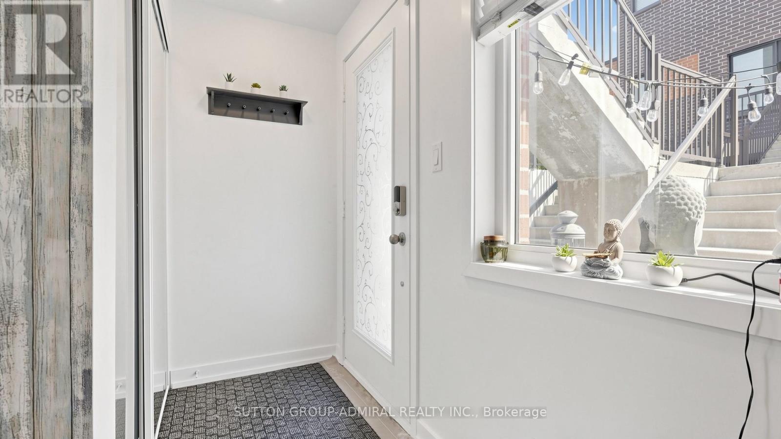 14 - 869 Wilson Avenue Property Photo 3