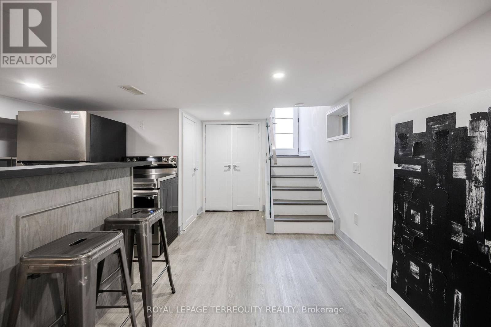 Bsmt - 668 Indian Road Property Photo 6