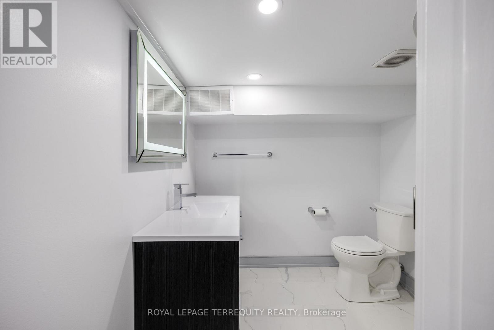 Bsmt - 668 Indian Road Property Photo 18