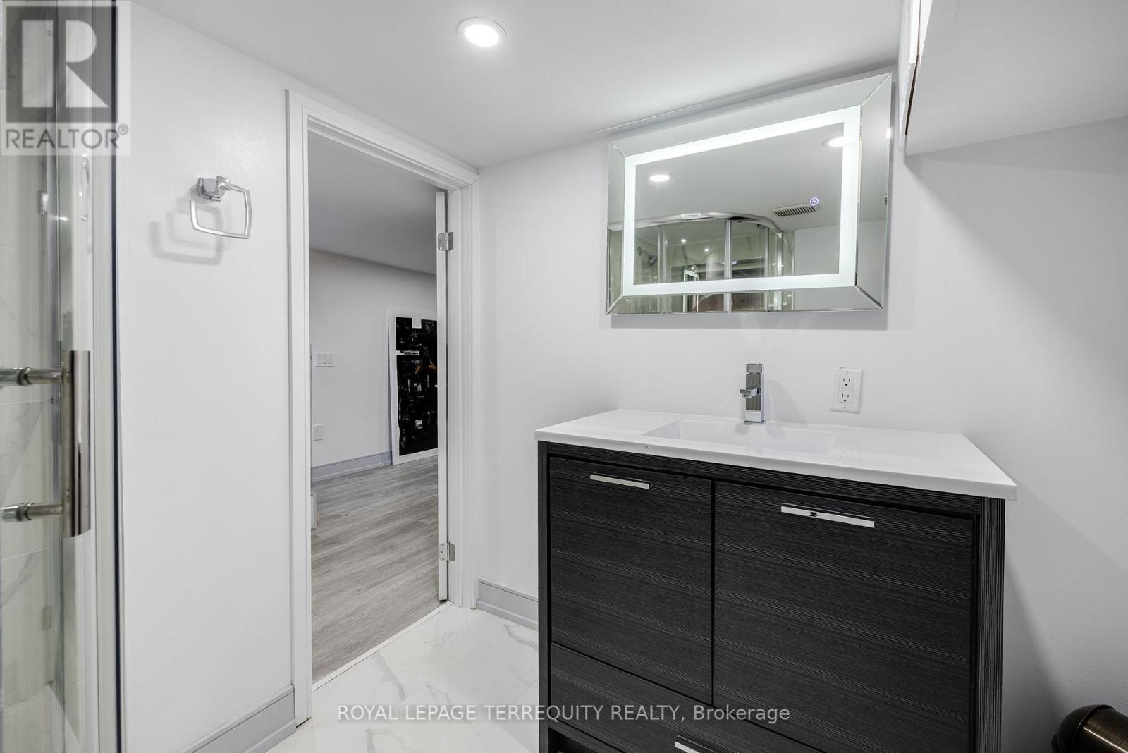 Bsmt - 668 Indian Road Property Photo 20