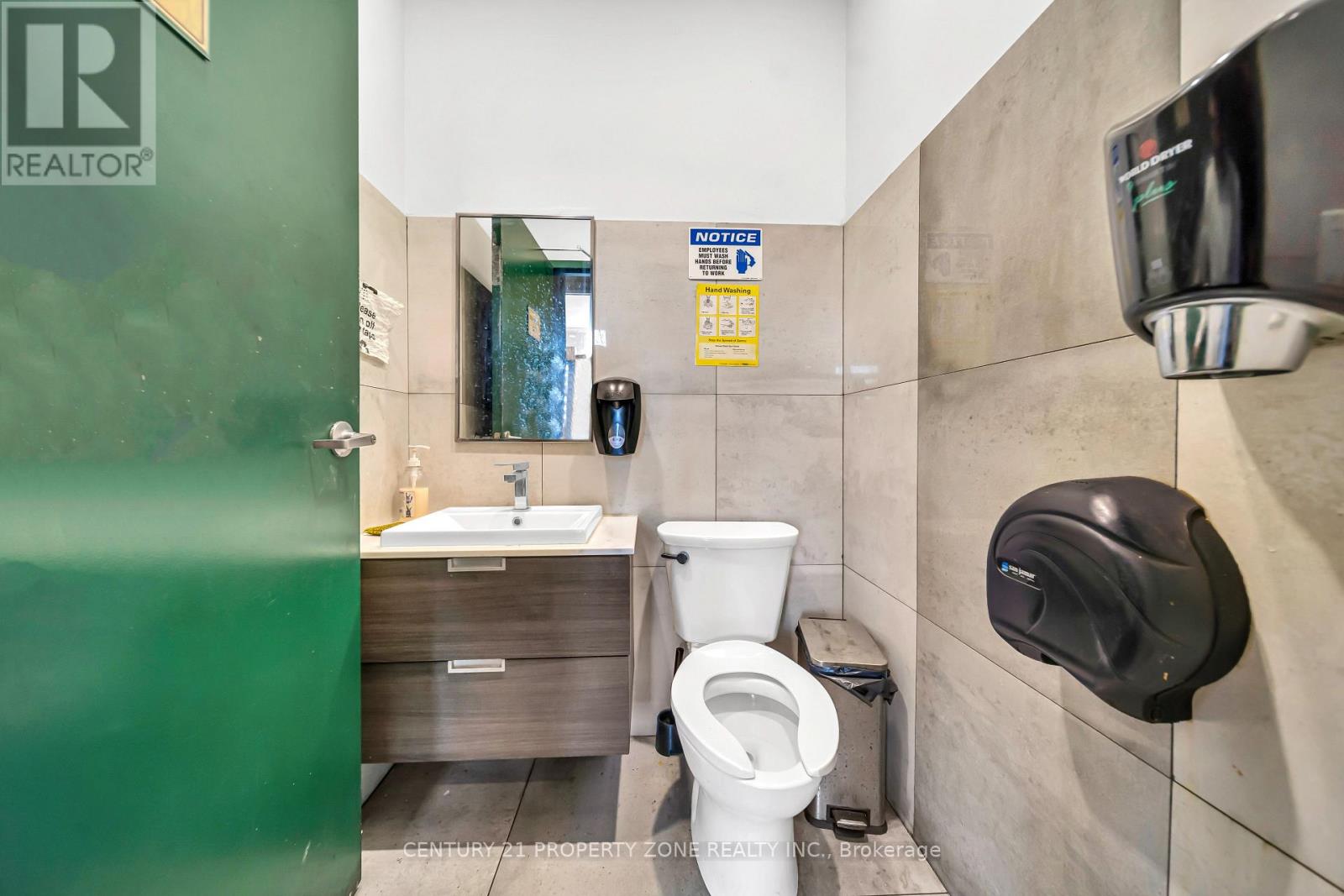 12 - 120 Queen Plate Drive Property Photo 48