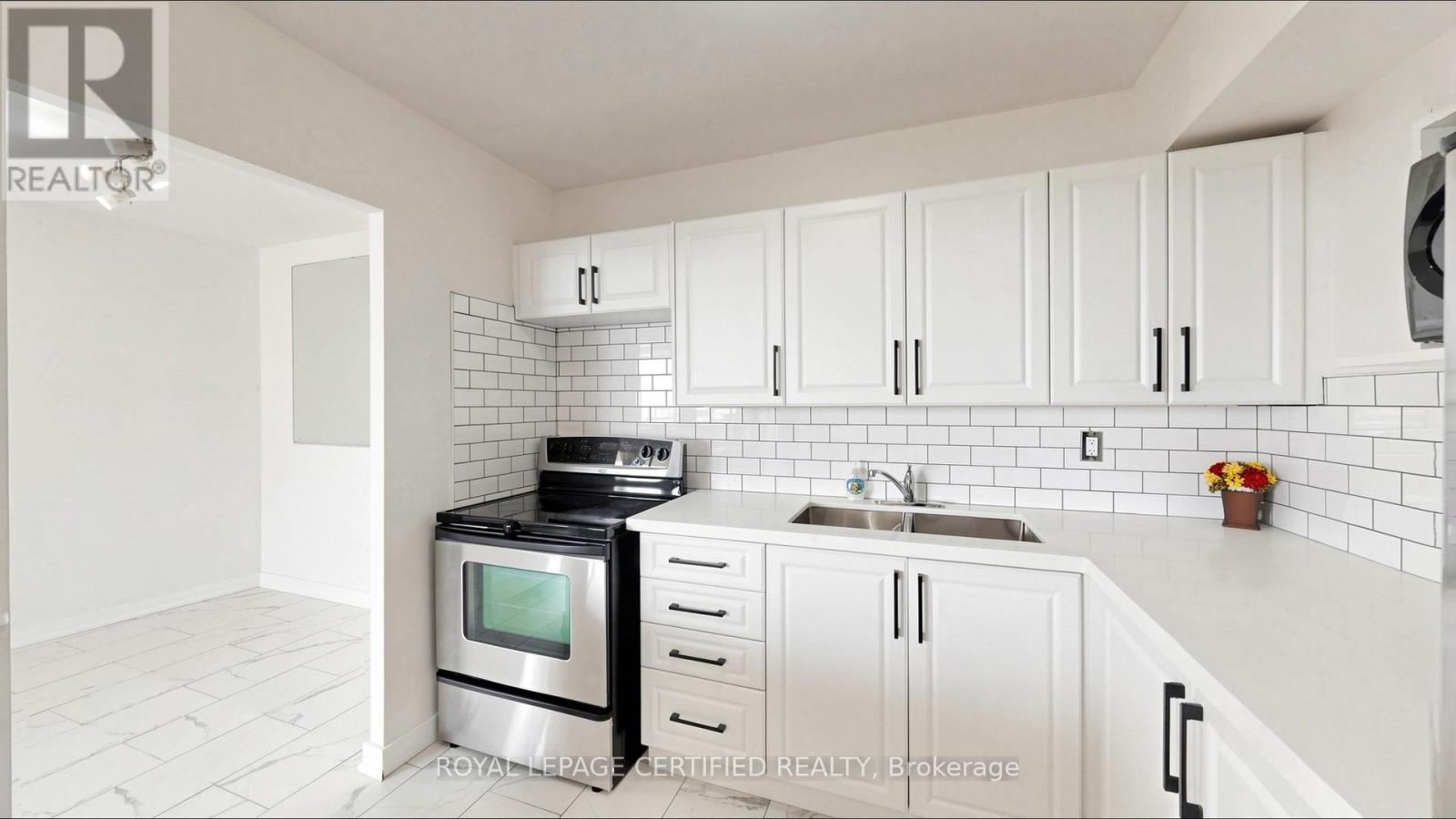 1903 - 330 Dixon Road Property Photo 9