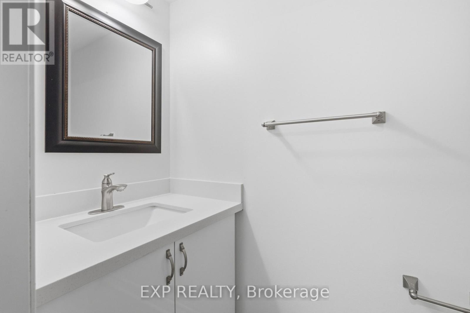 1015 Borden Lane Property Photo 5