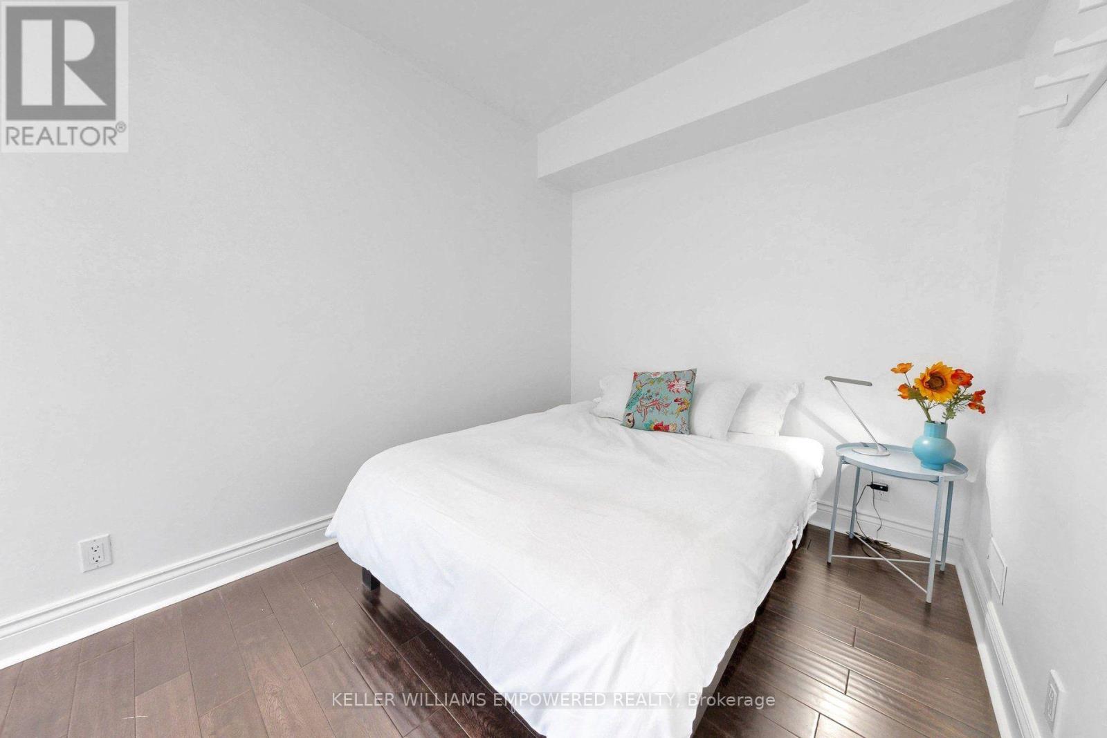 274 Wallace Avenue Property Photo 21