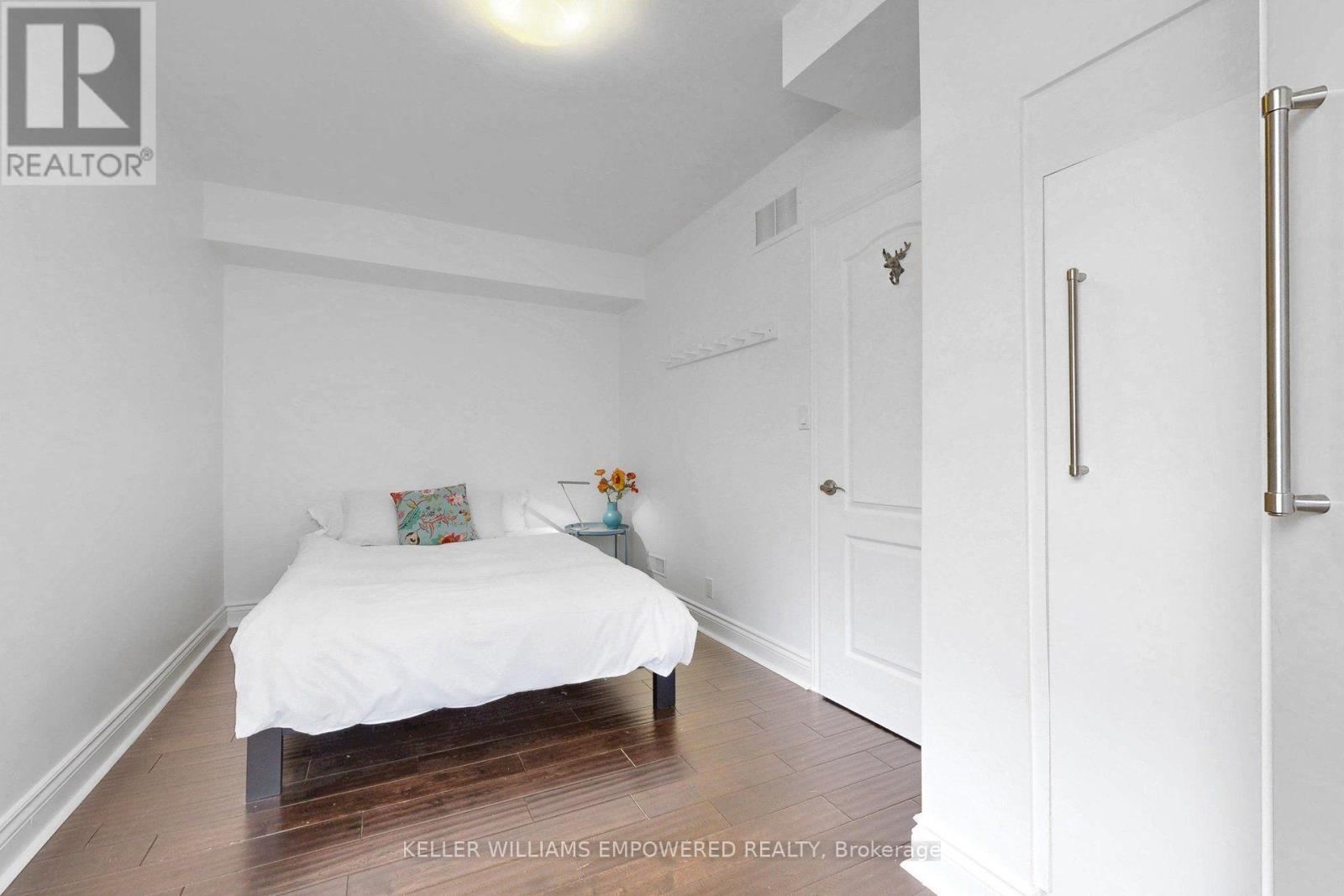 274 Wallace Avenue Property Photo 23