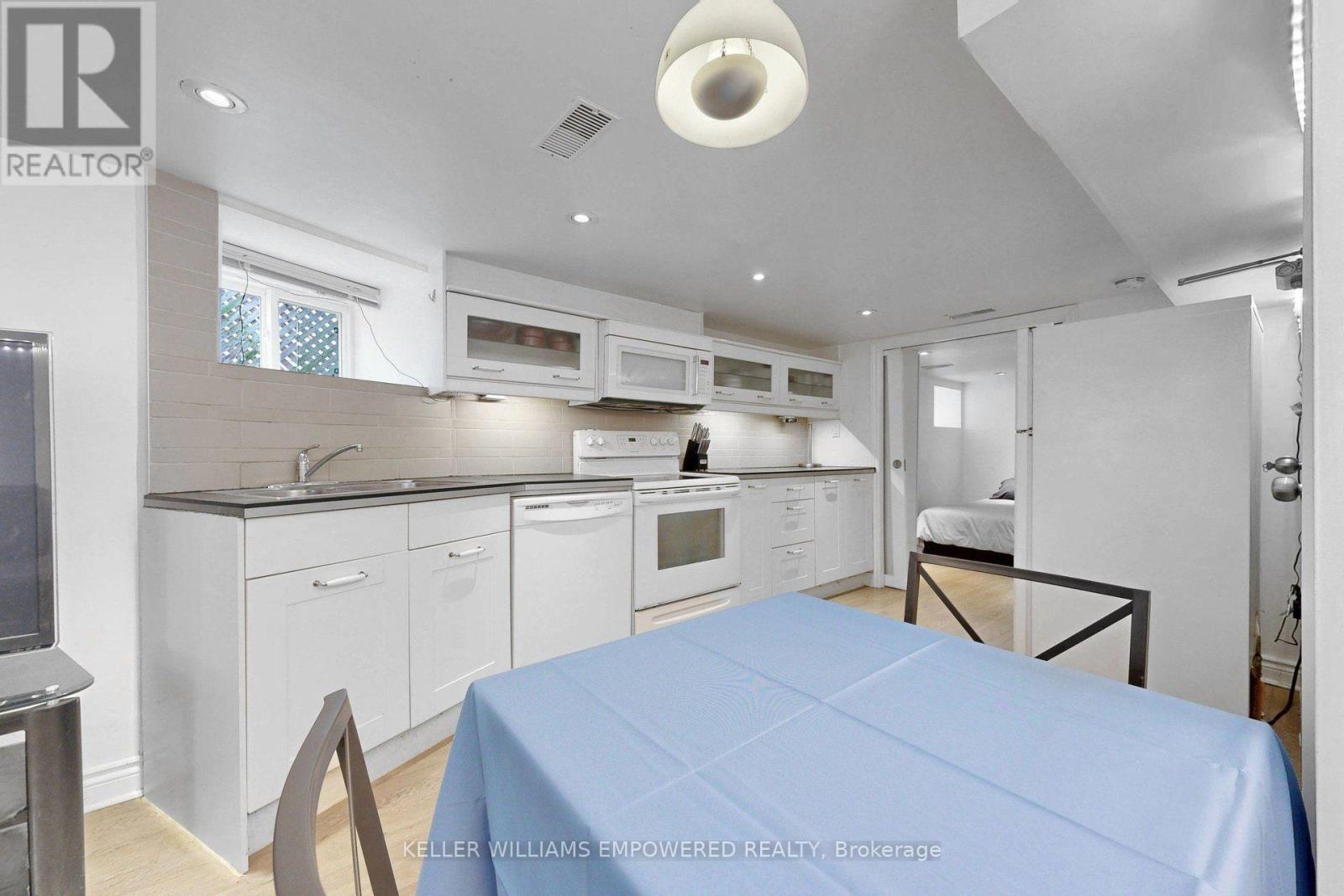 274 Wallace Avenue Property Photo 33