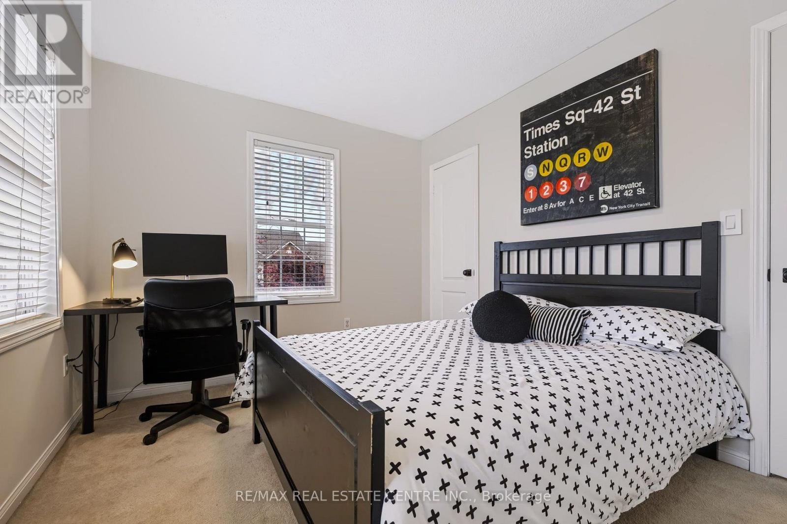 1630 Cartwright Crescent Property Photo 22
