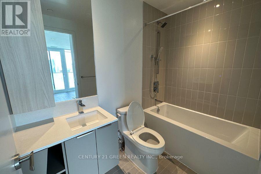 2301 - 3900 Confederation Parkway Property Photo 15