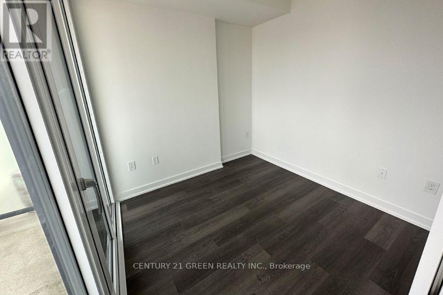 2301 - 3900 Confederation Parkway Property Photo 16