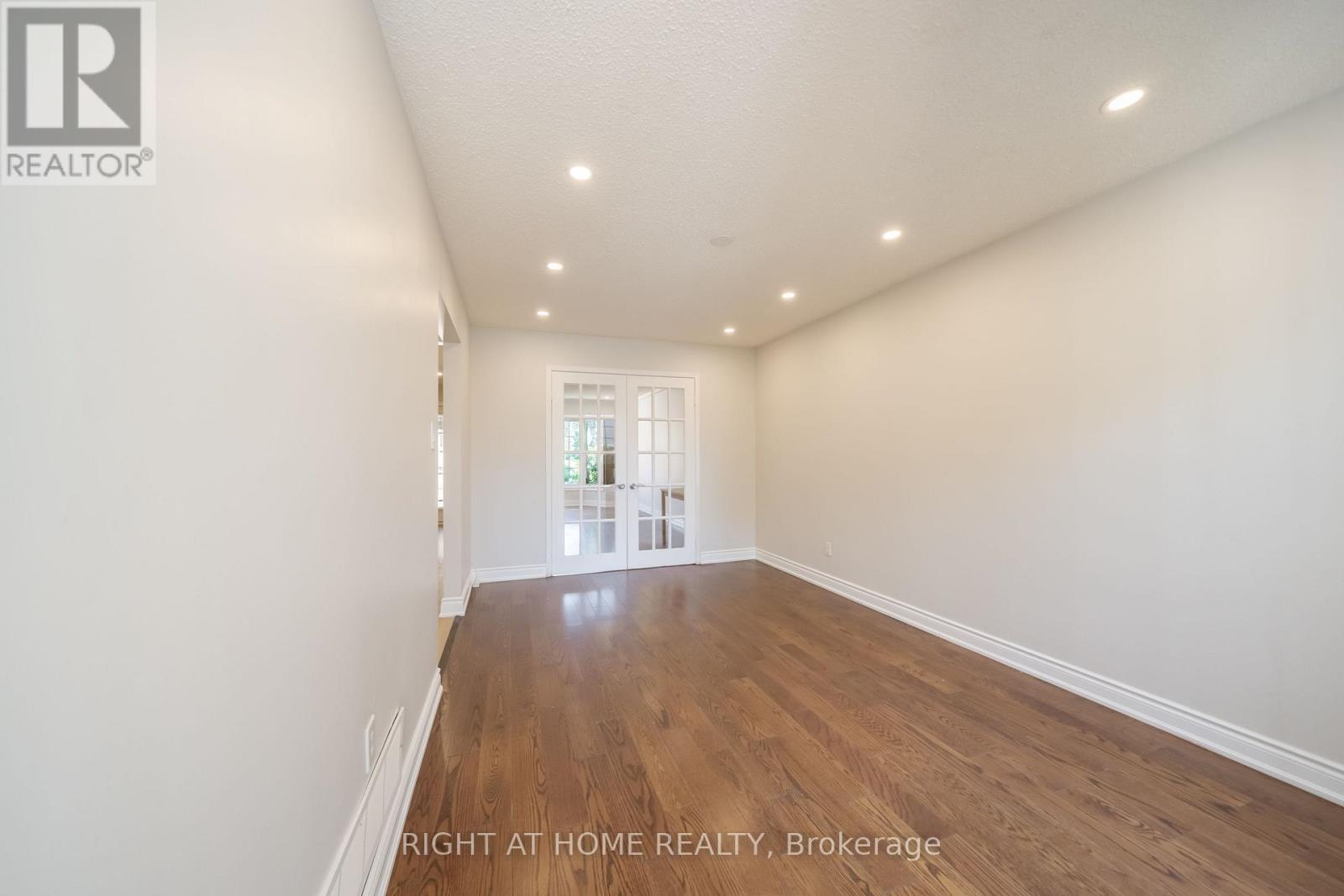 345 Mill Street S Property Photo 17