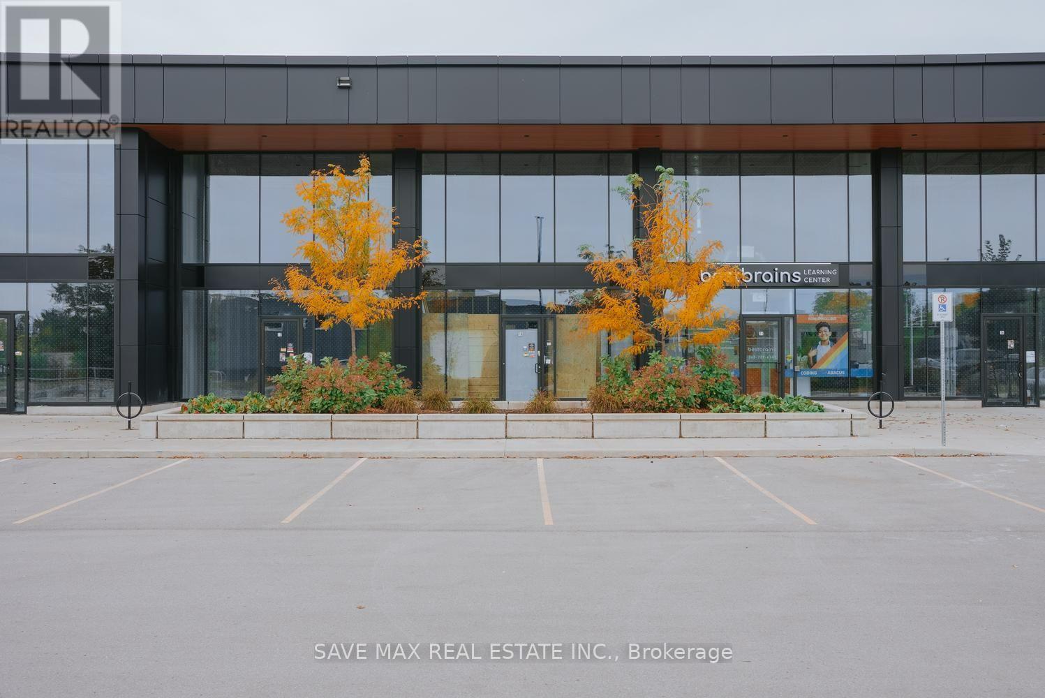 16 - 530 Speers Road Property Photo 2
