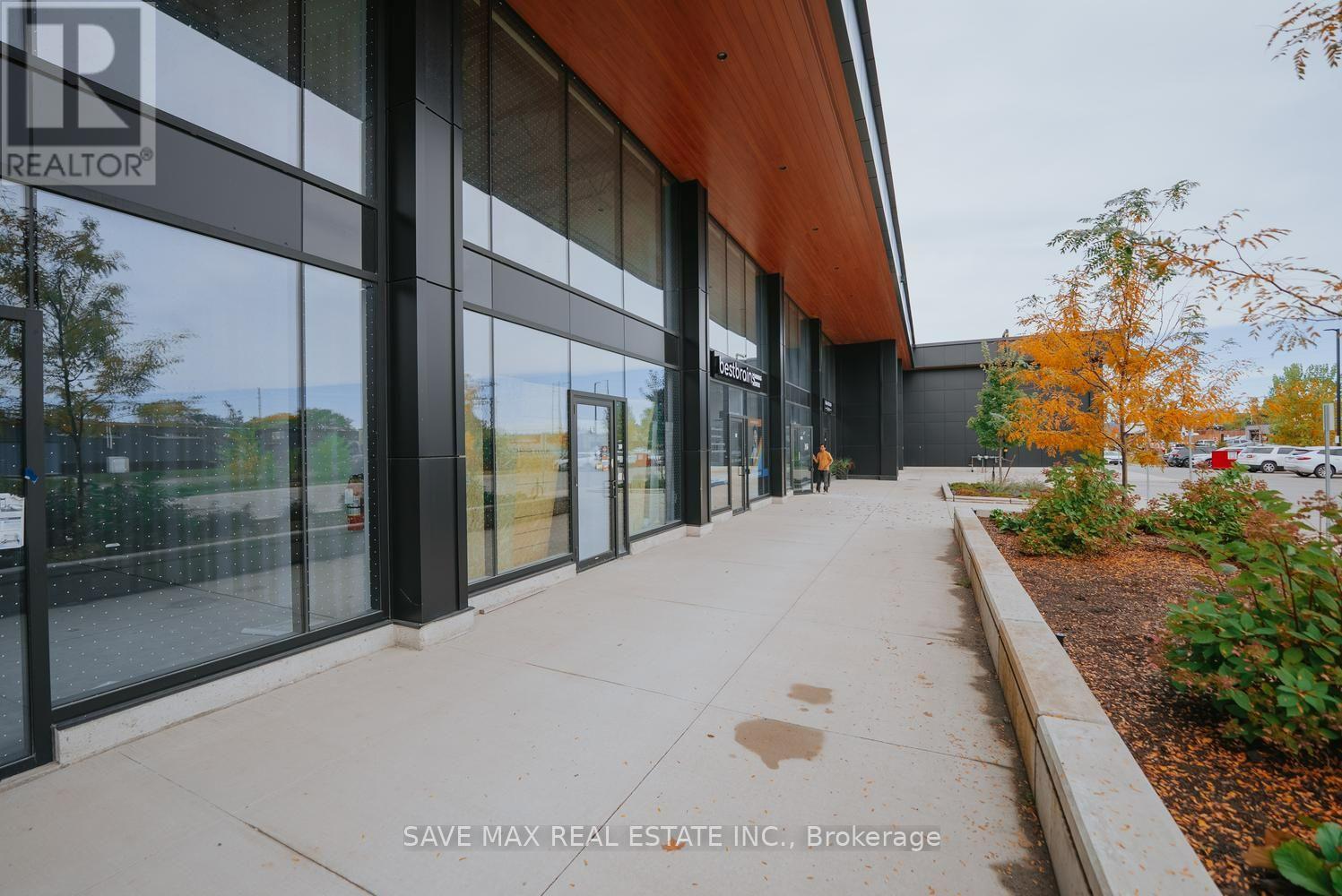 16 - 530 Speers Road Property Photo 3