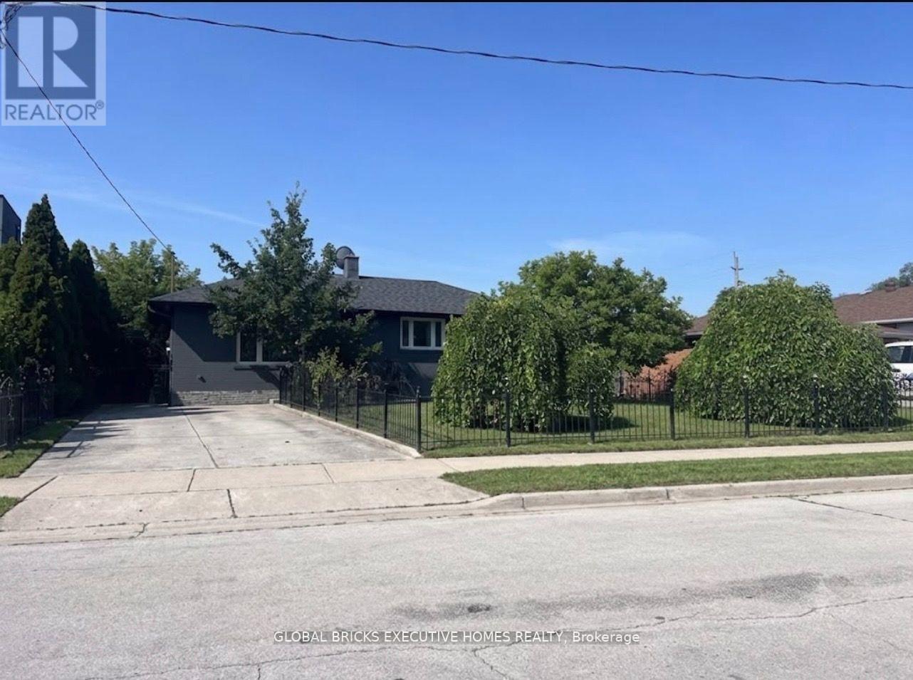 384 Ashbury Road Property Photo 1