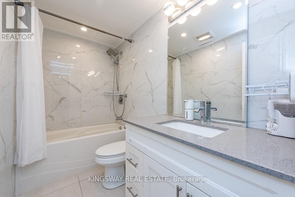 22 - 525 Meadows Boulevard Property Photo 28
