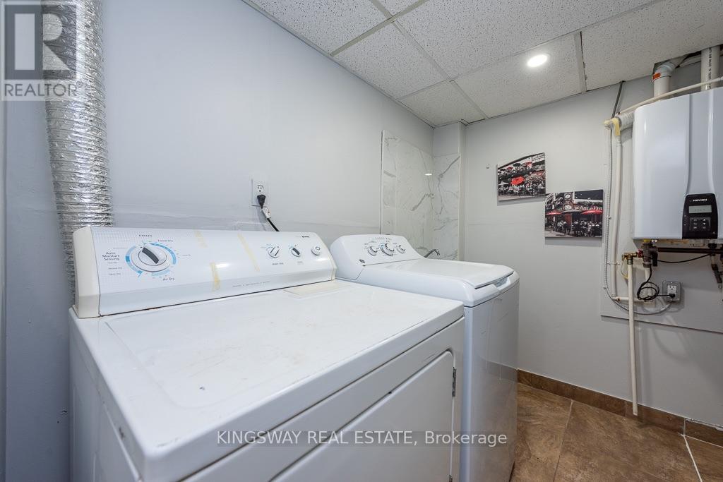 22 - 525 Meadows Boulevard Property Photo 38