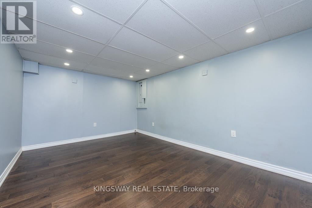 22 - 525 Meadows Boulevard Property Photo 41