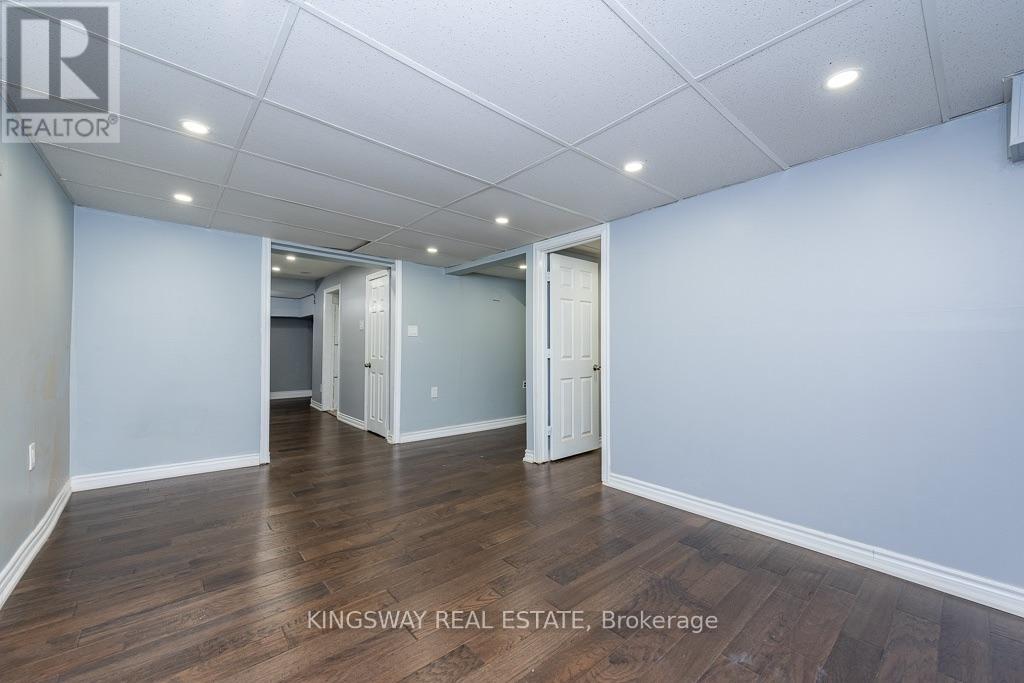 22 - 525 Meadows Boulevard Property Photo 42
