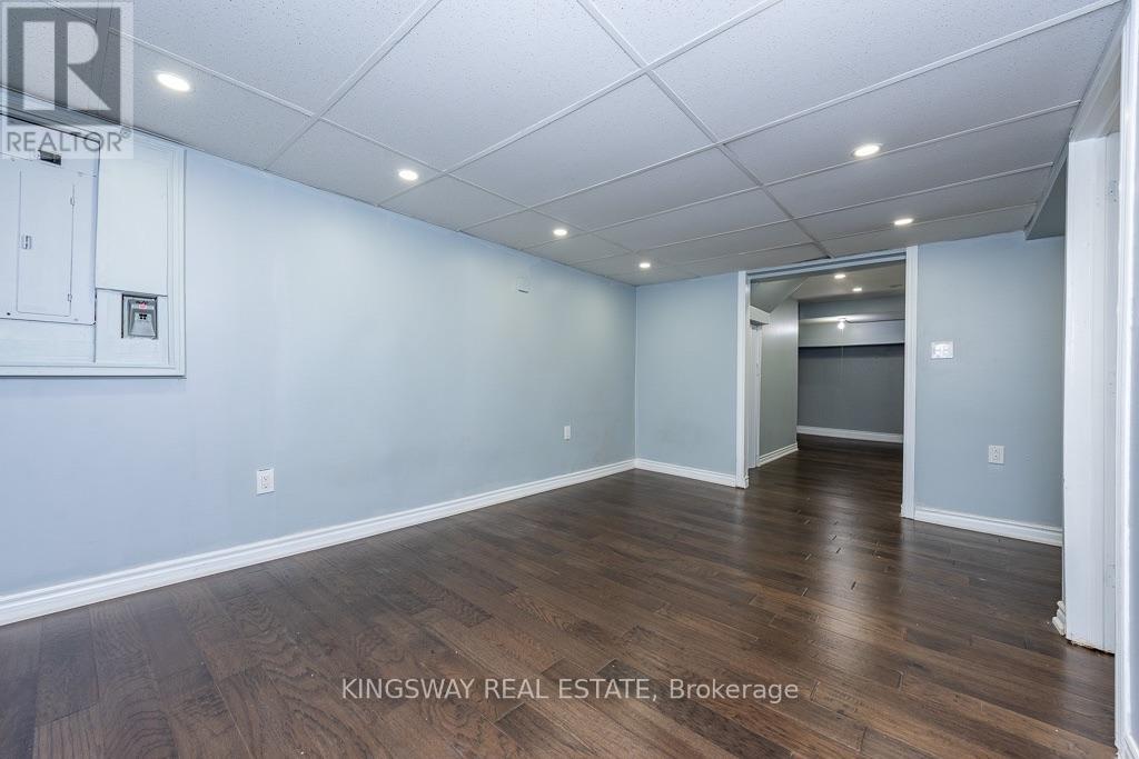 22 - 525 Meadows Boulevard Property Photo 43