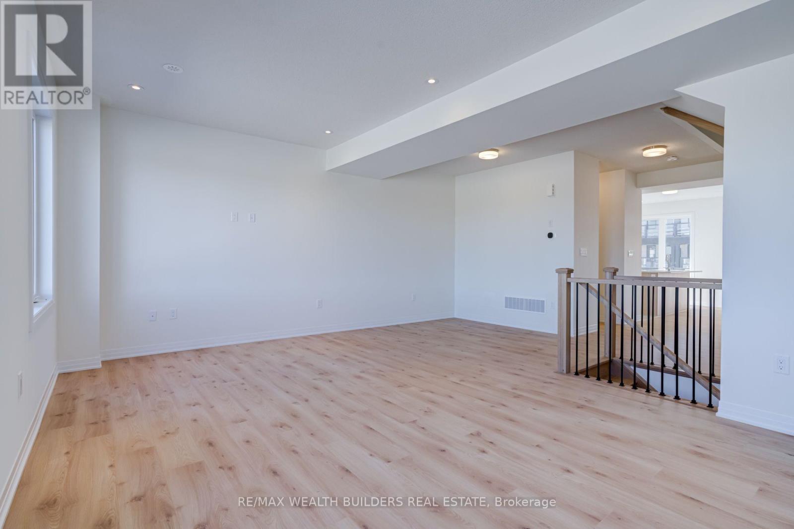 6 Thornbird Crescent Property Photo 5