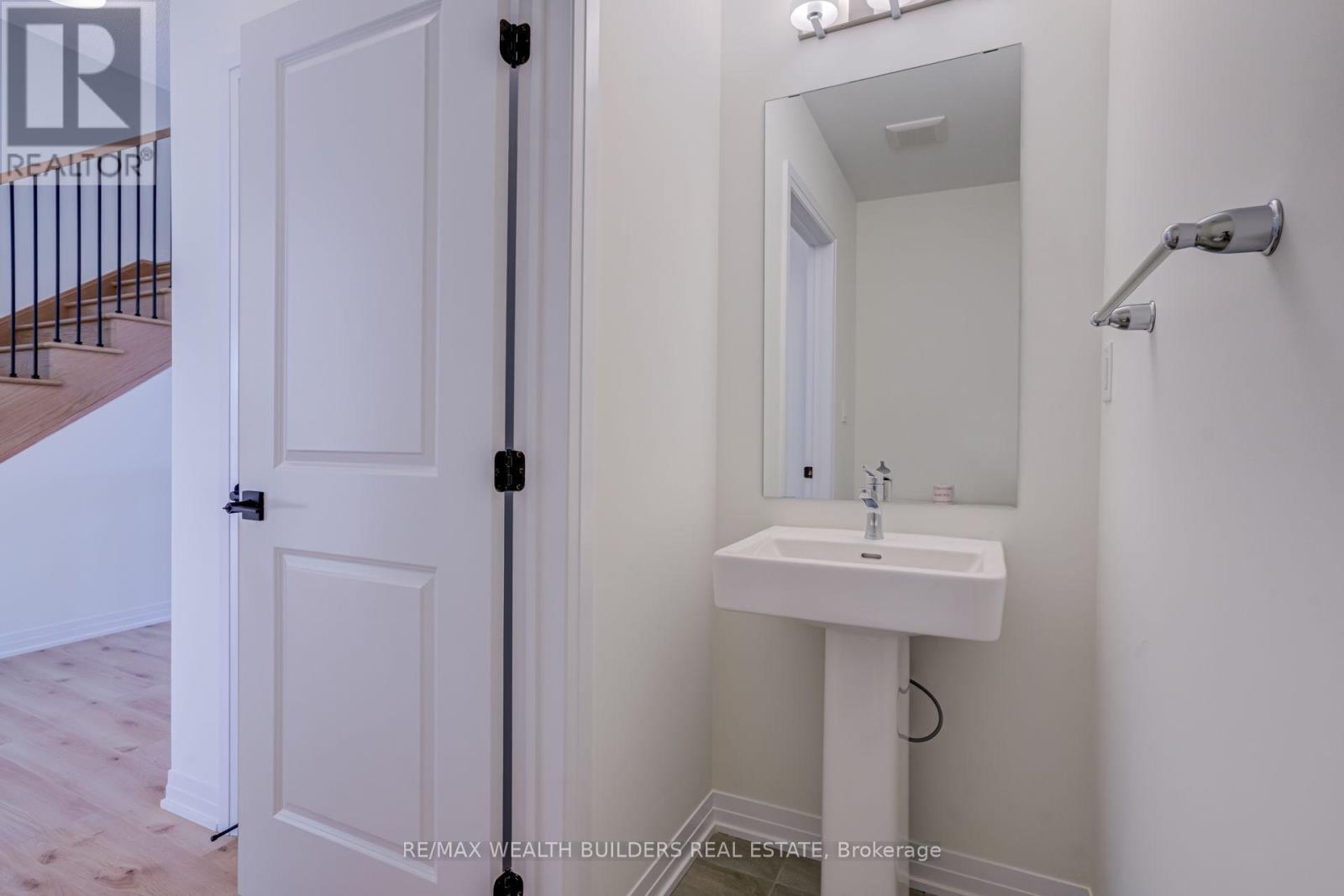 6 Thornbird Crescent Property Photo 18