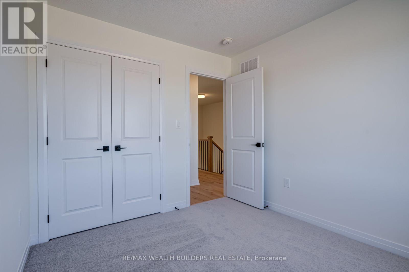 6 Thornbird Crescent Property Photo 30