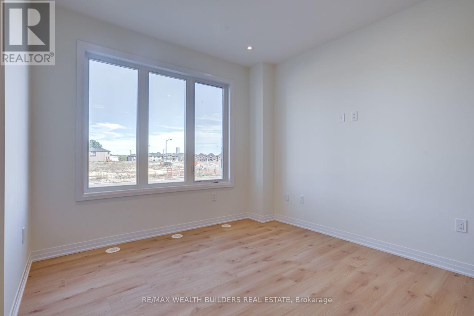 6 Thornbird Crescent Property Photo 38