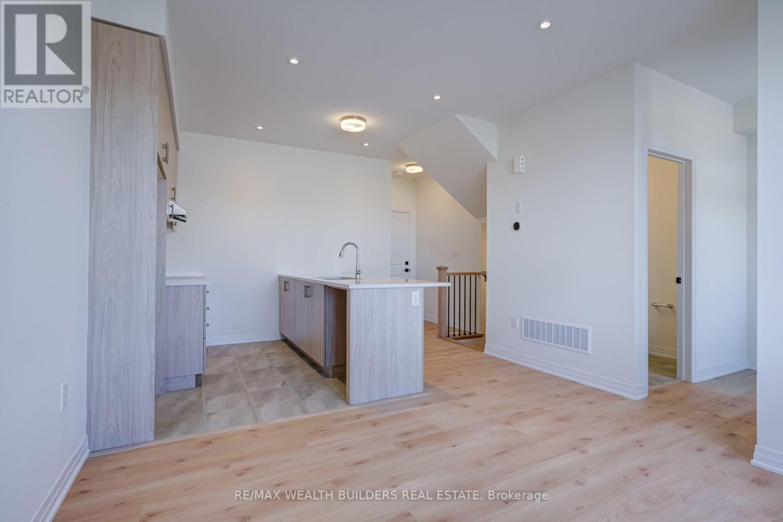 6 Thornbird Crescent Property Photo 39