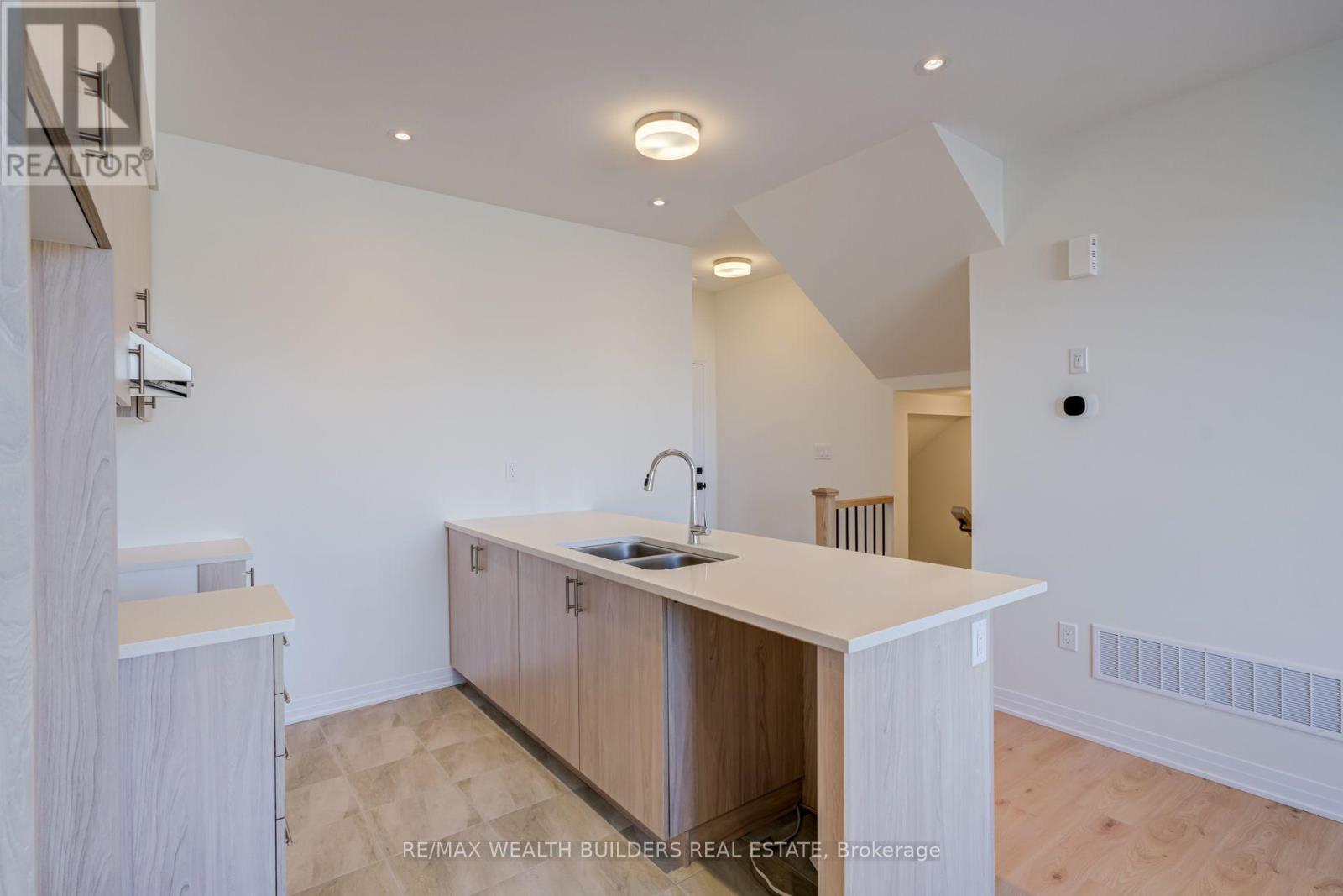 6 Thornbird Crescent Property Photo 42