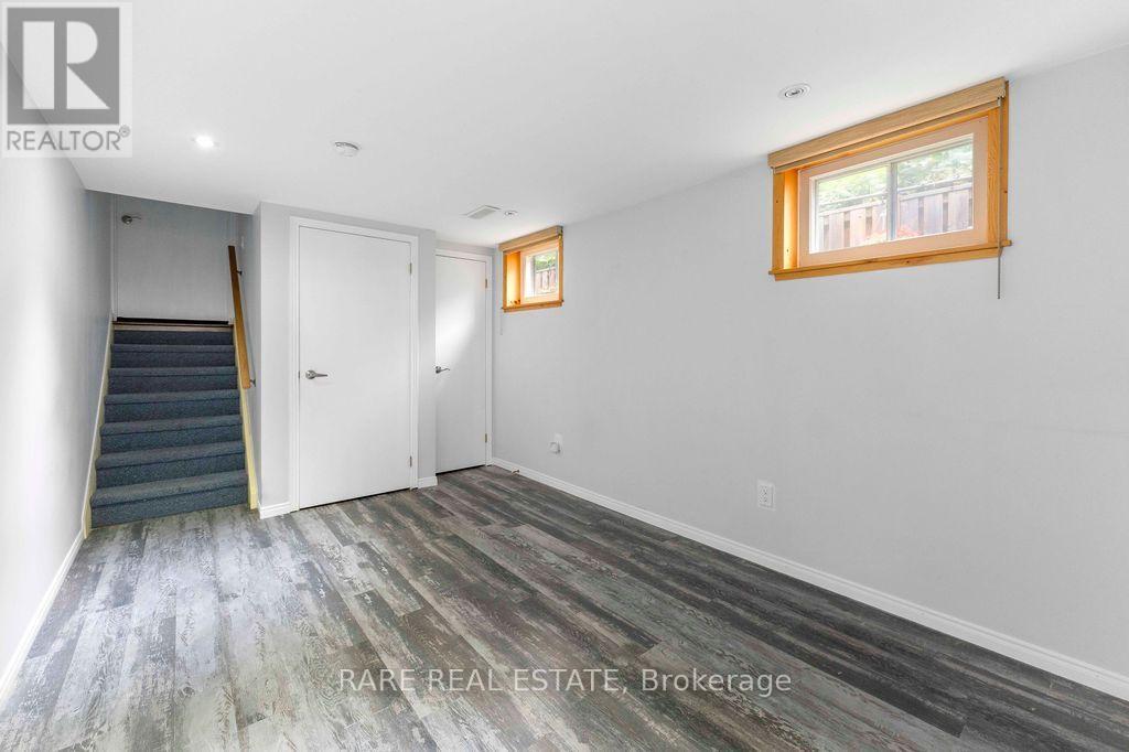 Lower - 733 Eaglemount Crescent Property Photo 3