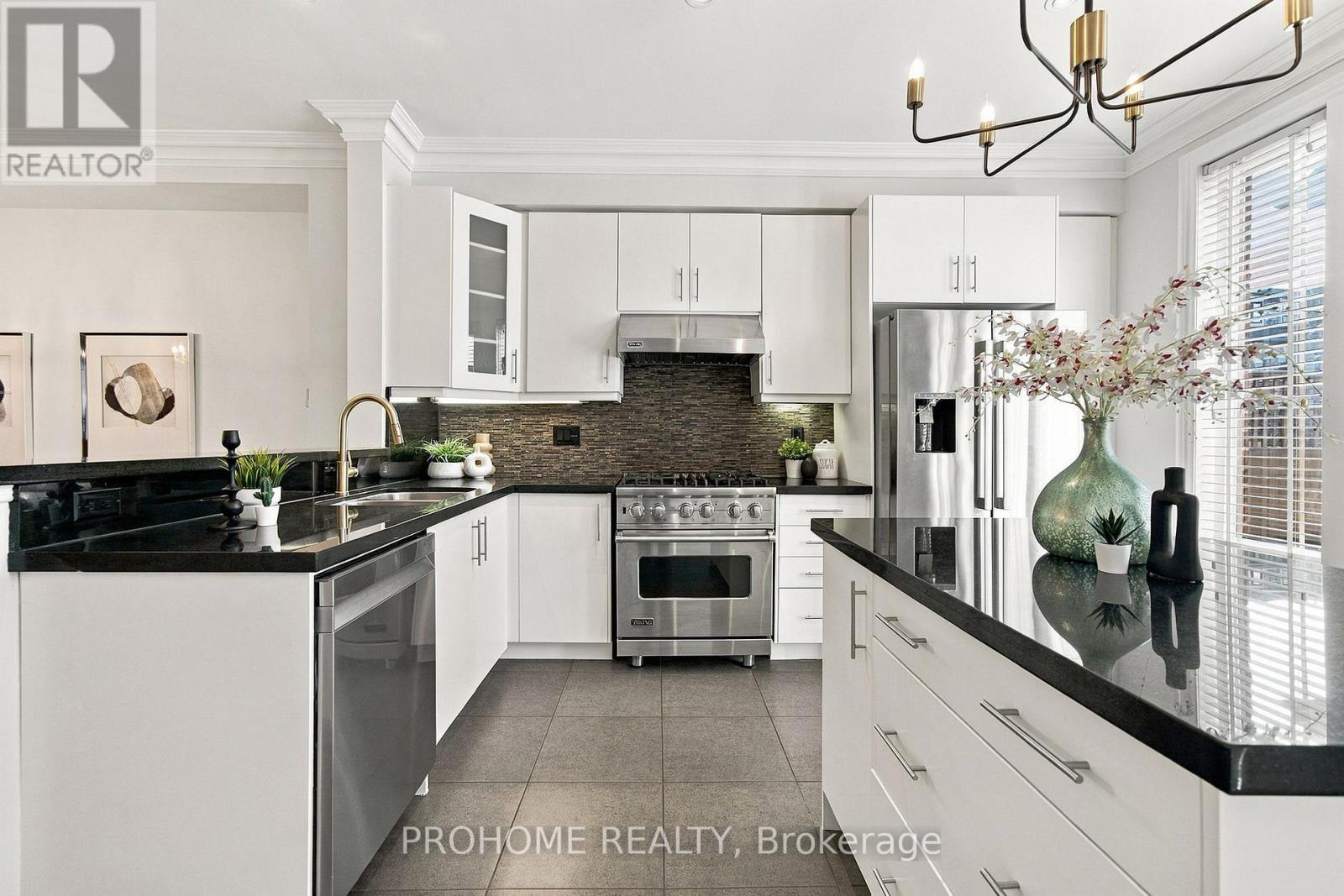 1831 Pagehurst Avenue Property Photo 13