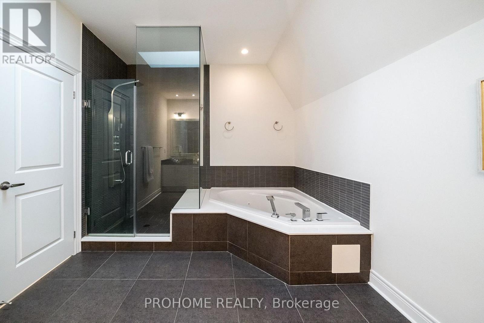 1831 Pagehurst Avenue Property Photo 41