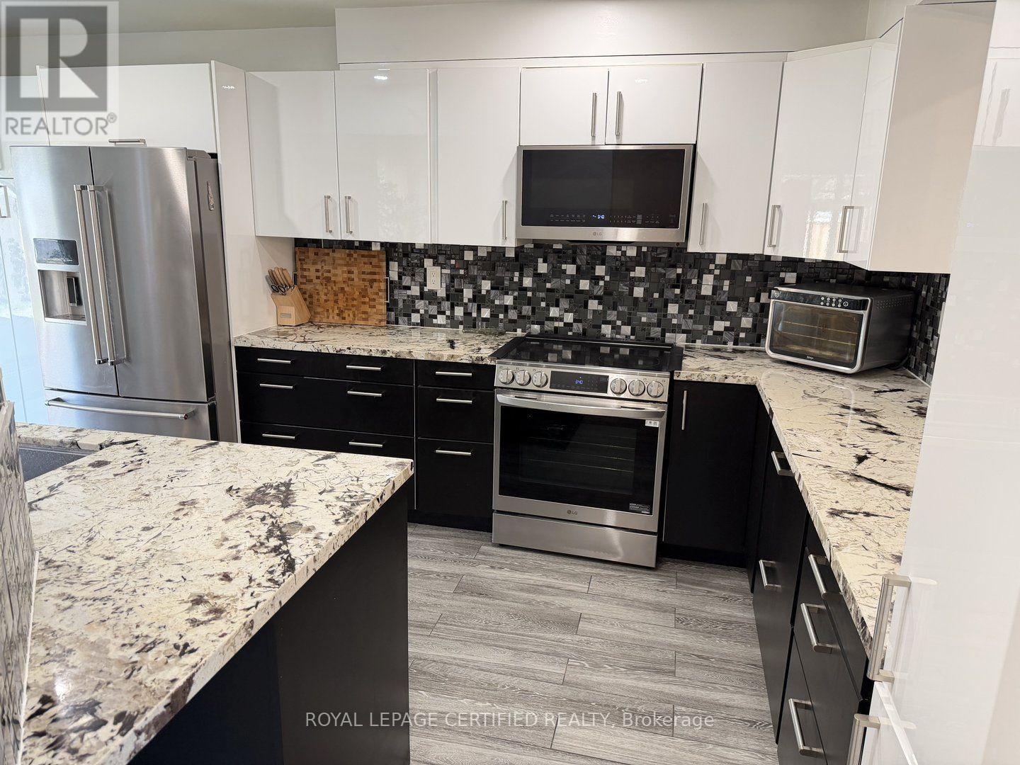 5967 Cherrywood Place Property Photo 9