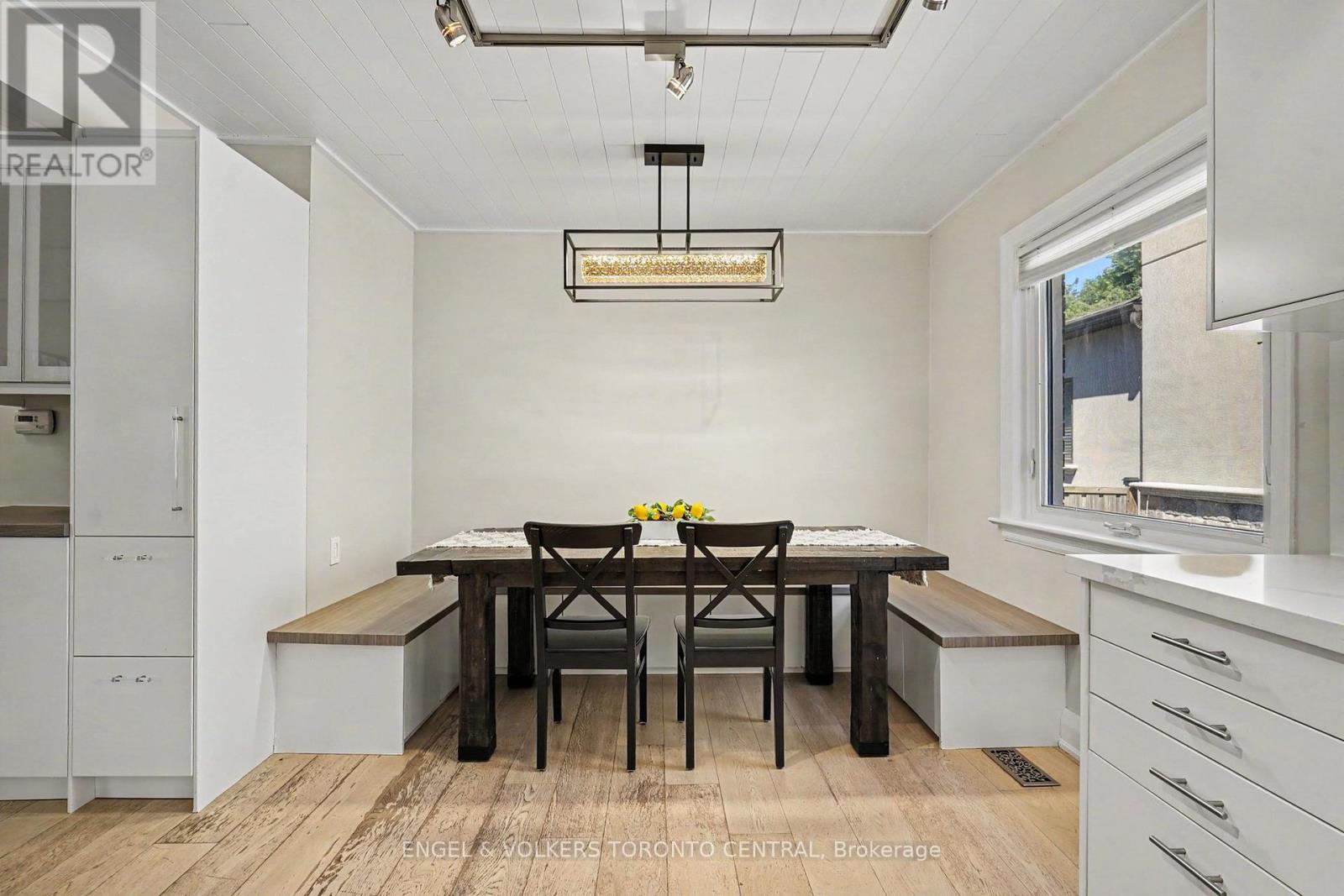 28 Inverleigh Drive Property Photo 4