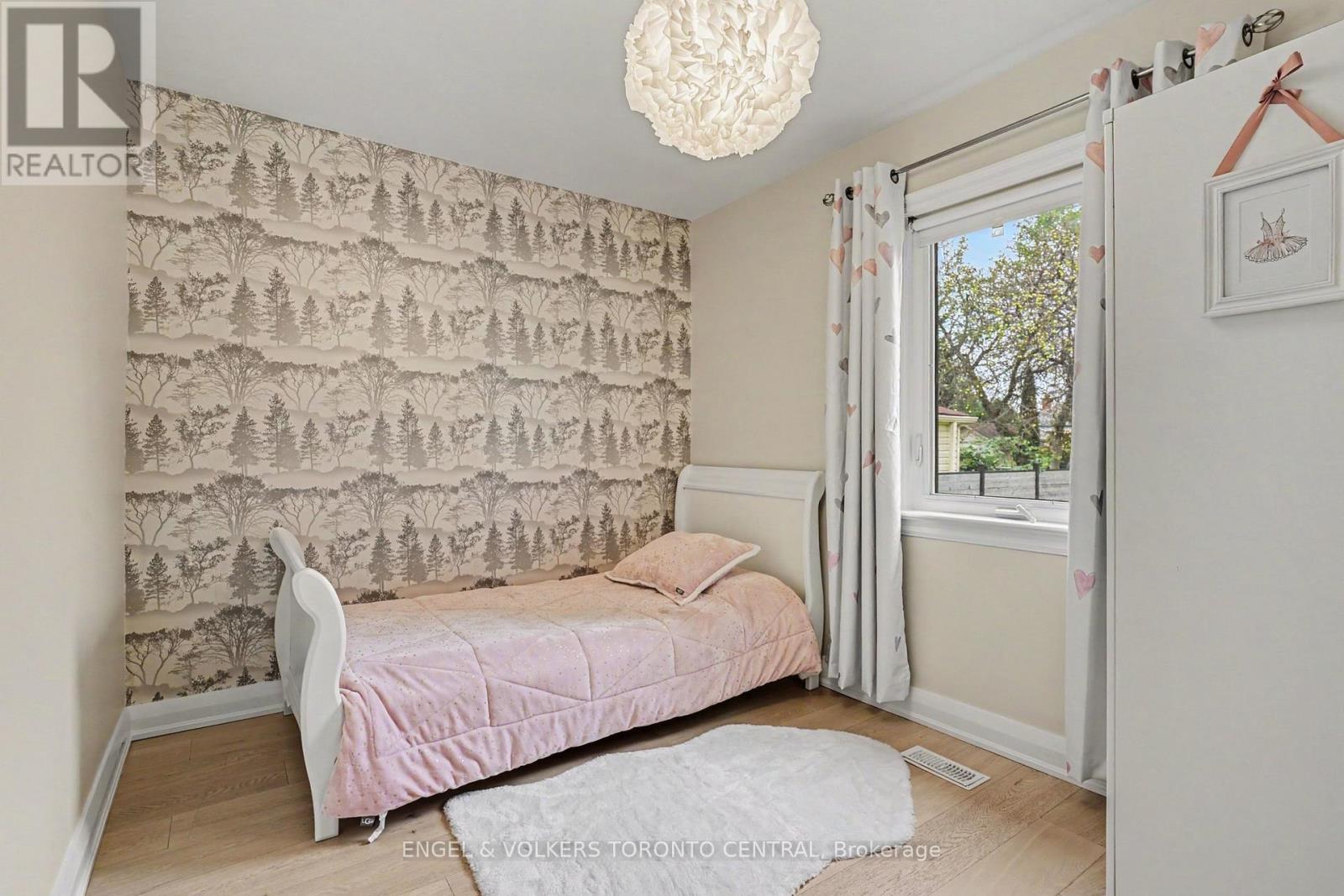 28 Inverleigh Drive Property Photo 11