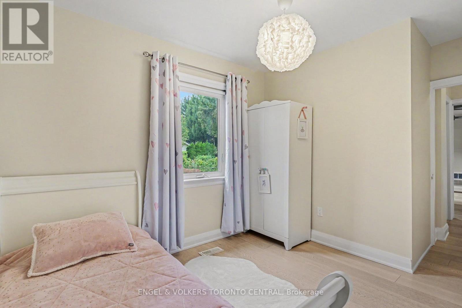 28 Inverleigh Drive Property Photo 12