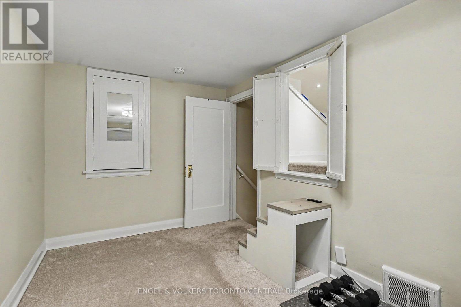 28 Inverleigh Drive Property Photo 14