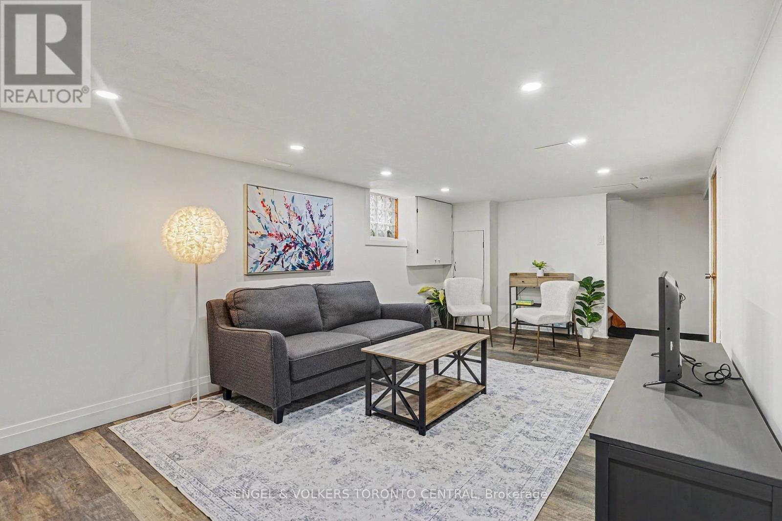28 Inverleigh Drive Property Photo 18