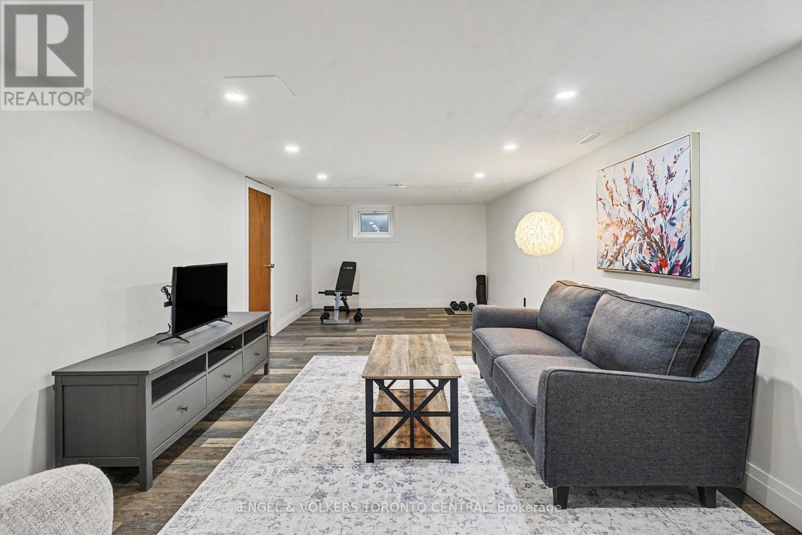 28 Inverleigh Drive Property Photo 19
