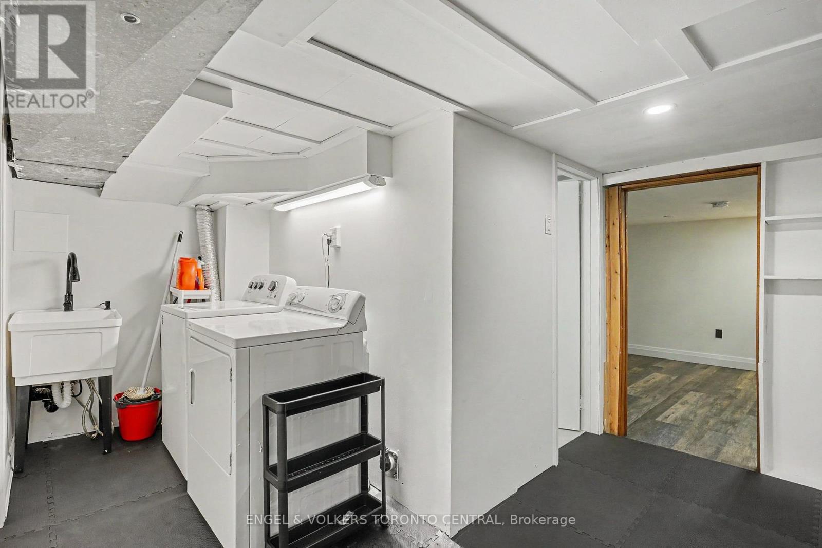 28 Inverleigh Drive Property Photo 25