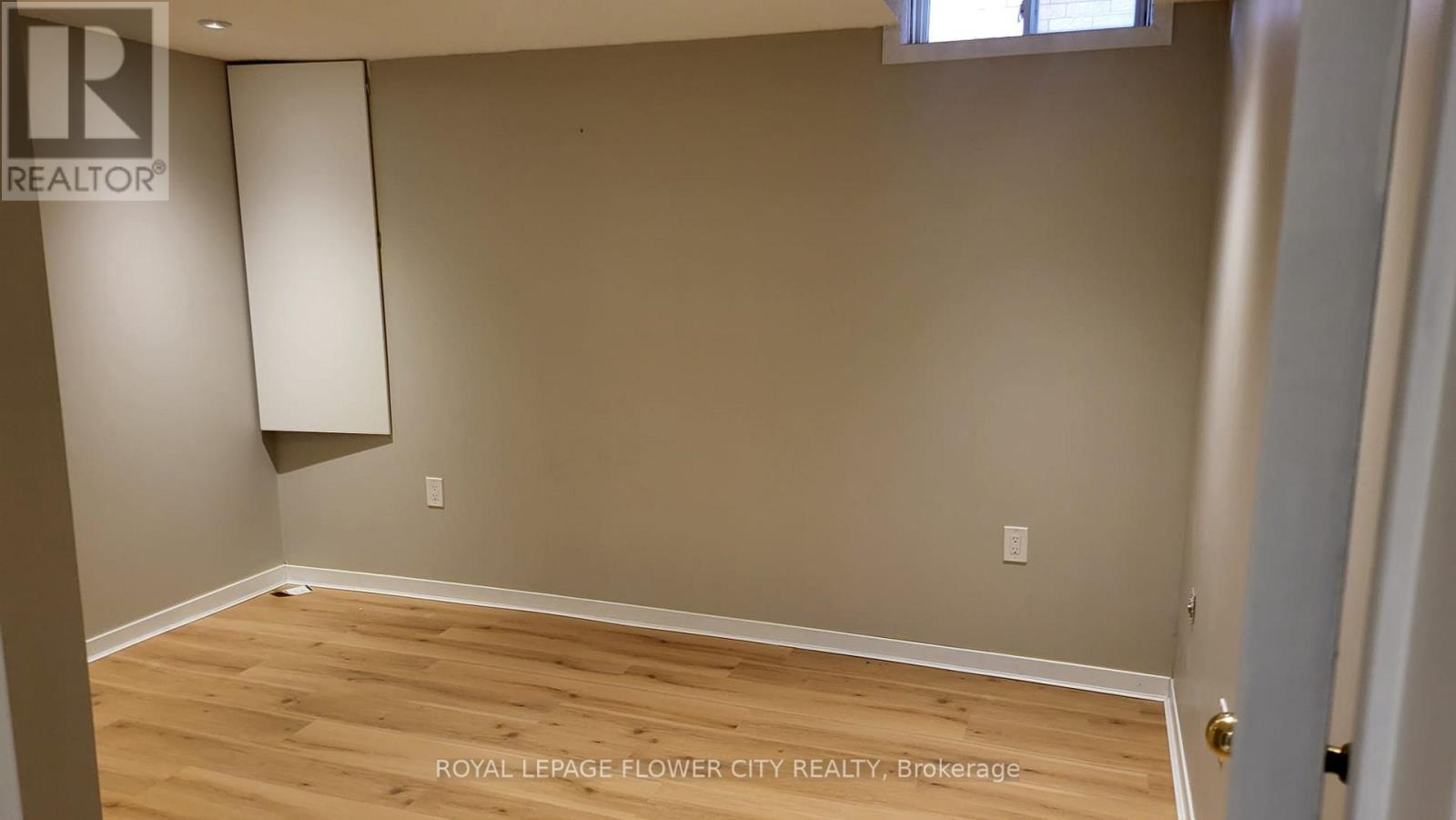2605 Innisfil Road Property Photo 4