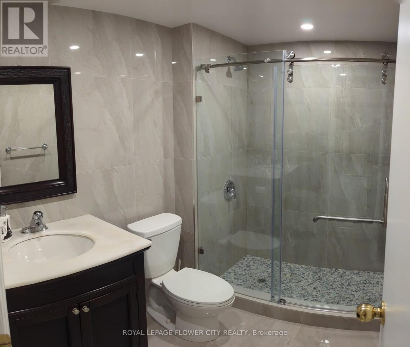 2605 Innisfil Road Property Photo 9