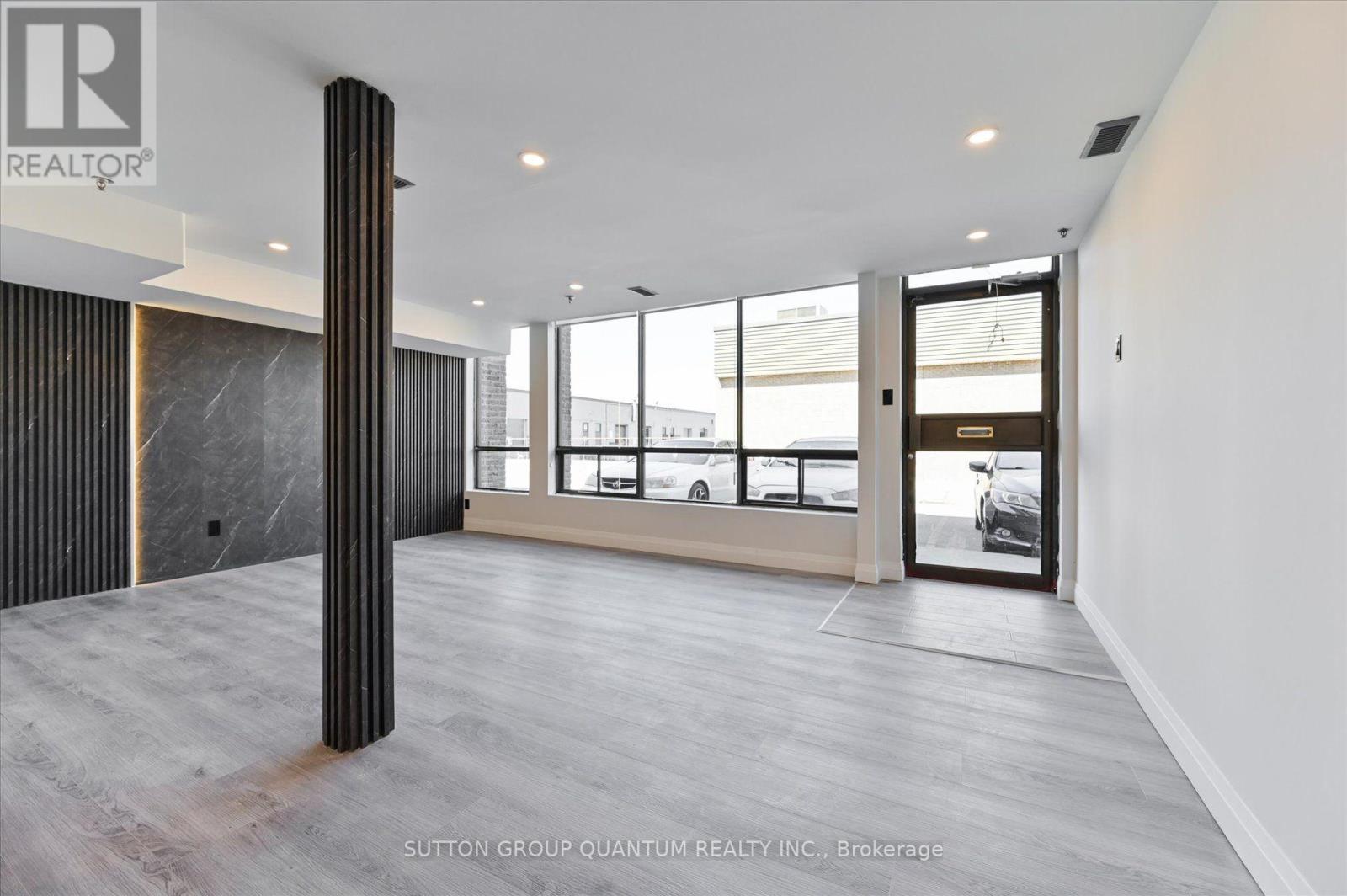 24 - 7171 Torbram Road Property Photo 3