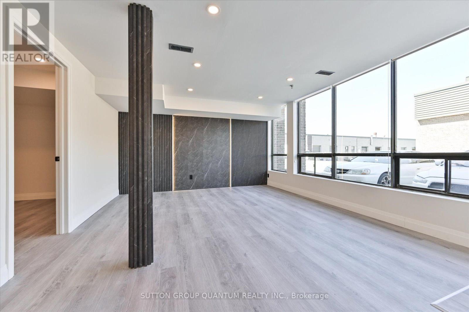 24 - 7171 Torbram Road Property Photo 4