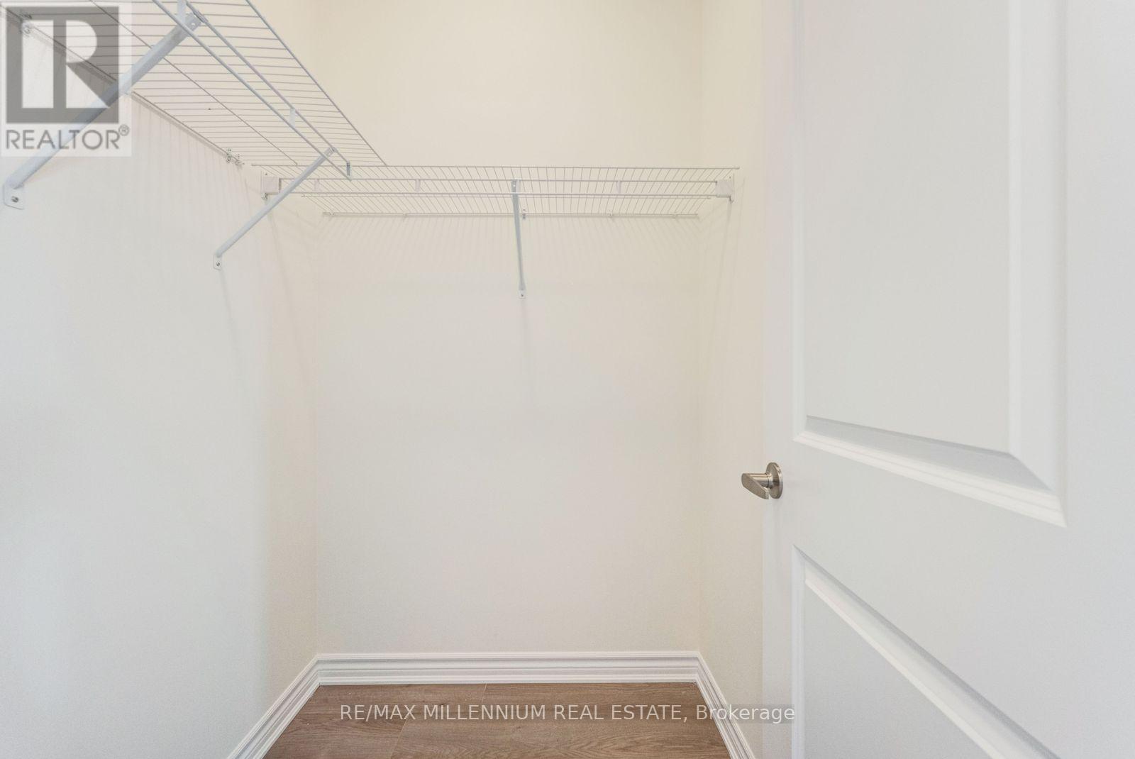 Upper - 34 Thornbird Crescent Property Photo 13