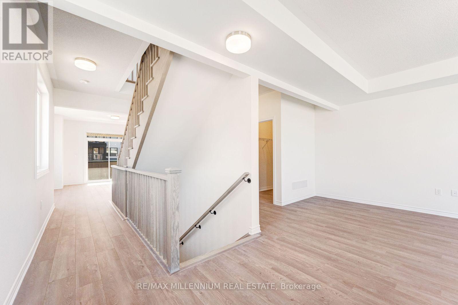 Upper - 34 Thornbird Crescent Property Photo 15