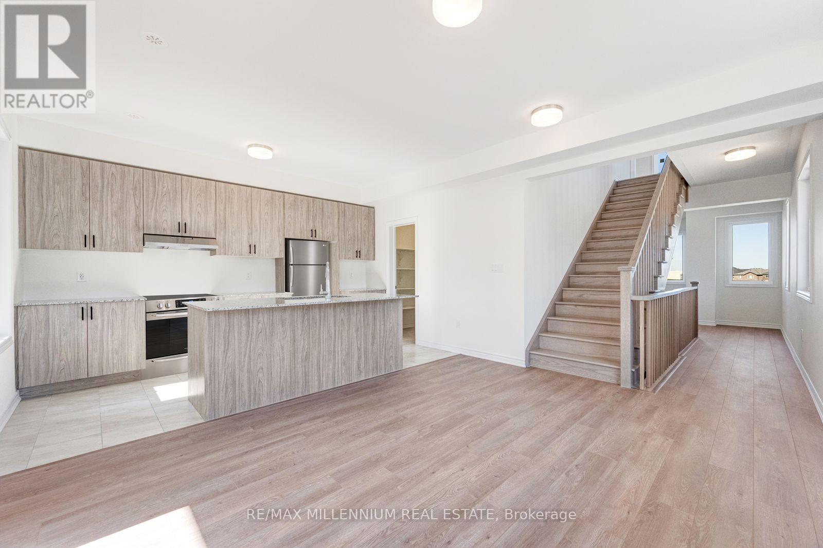 Upper - 34 Thornbird Crescent Property Photo 17