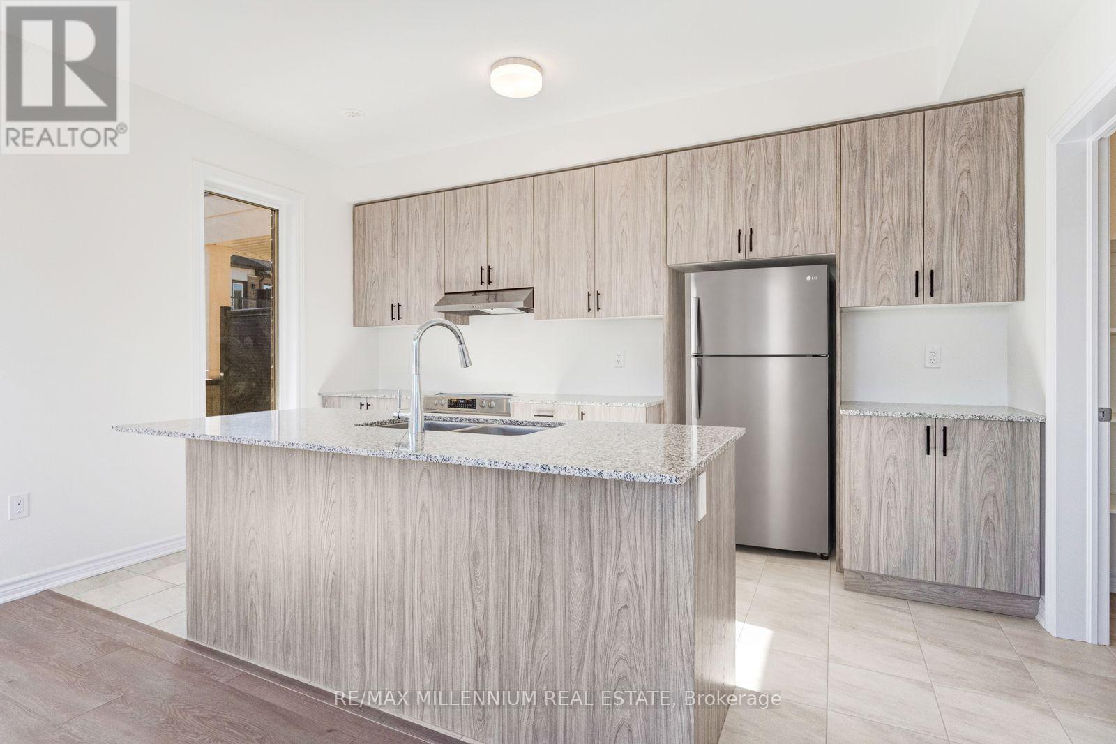 Upper - 34 Thornbird Crescent Property Photo 21